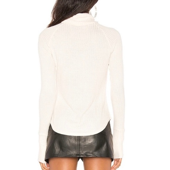 CHASER waffle knit light weight thermal turtleneck tunic. - Picture 2 of 13